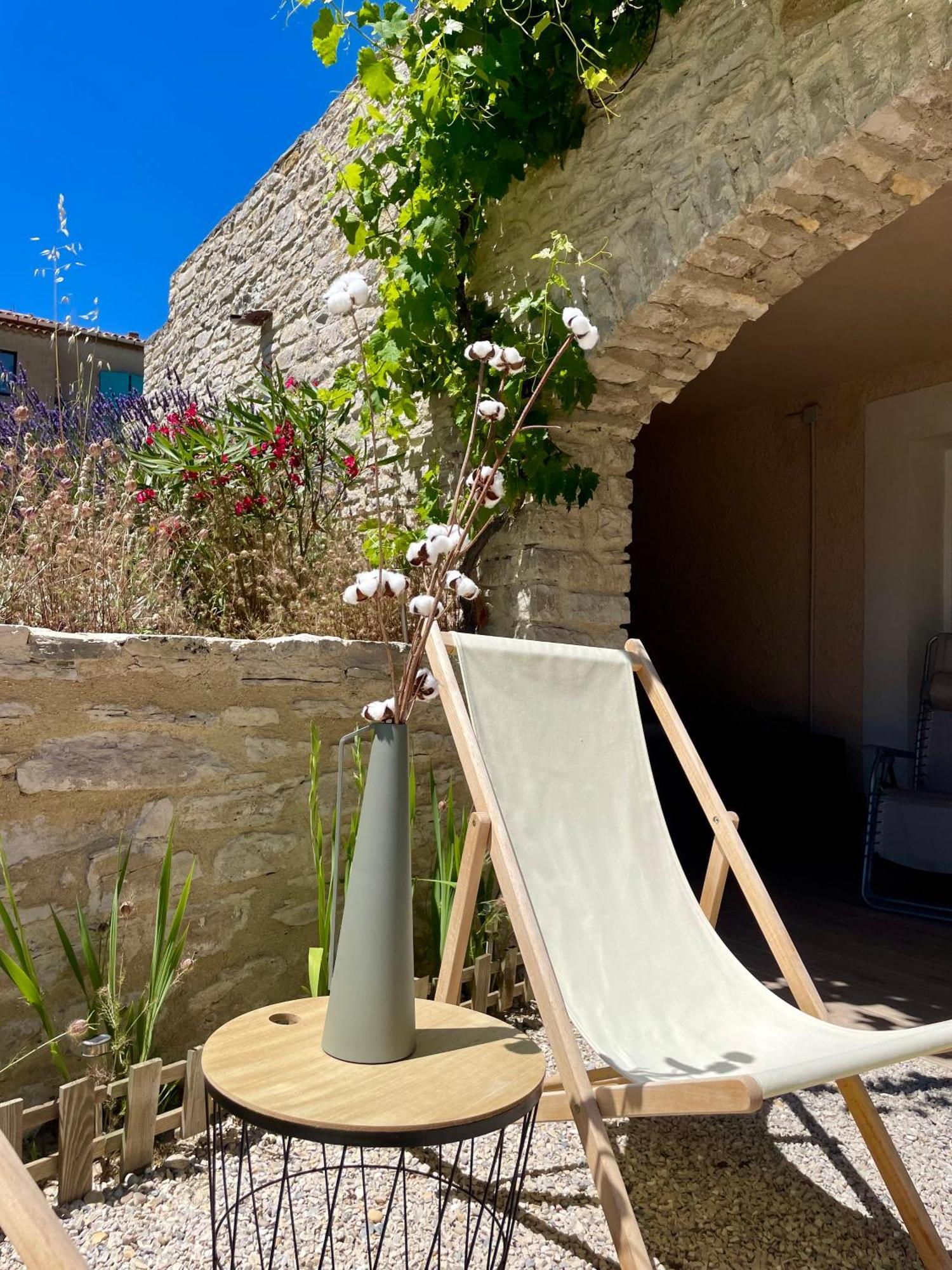 Gite L'Inattendu Vachères Exterior foto